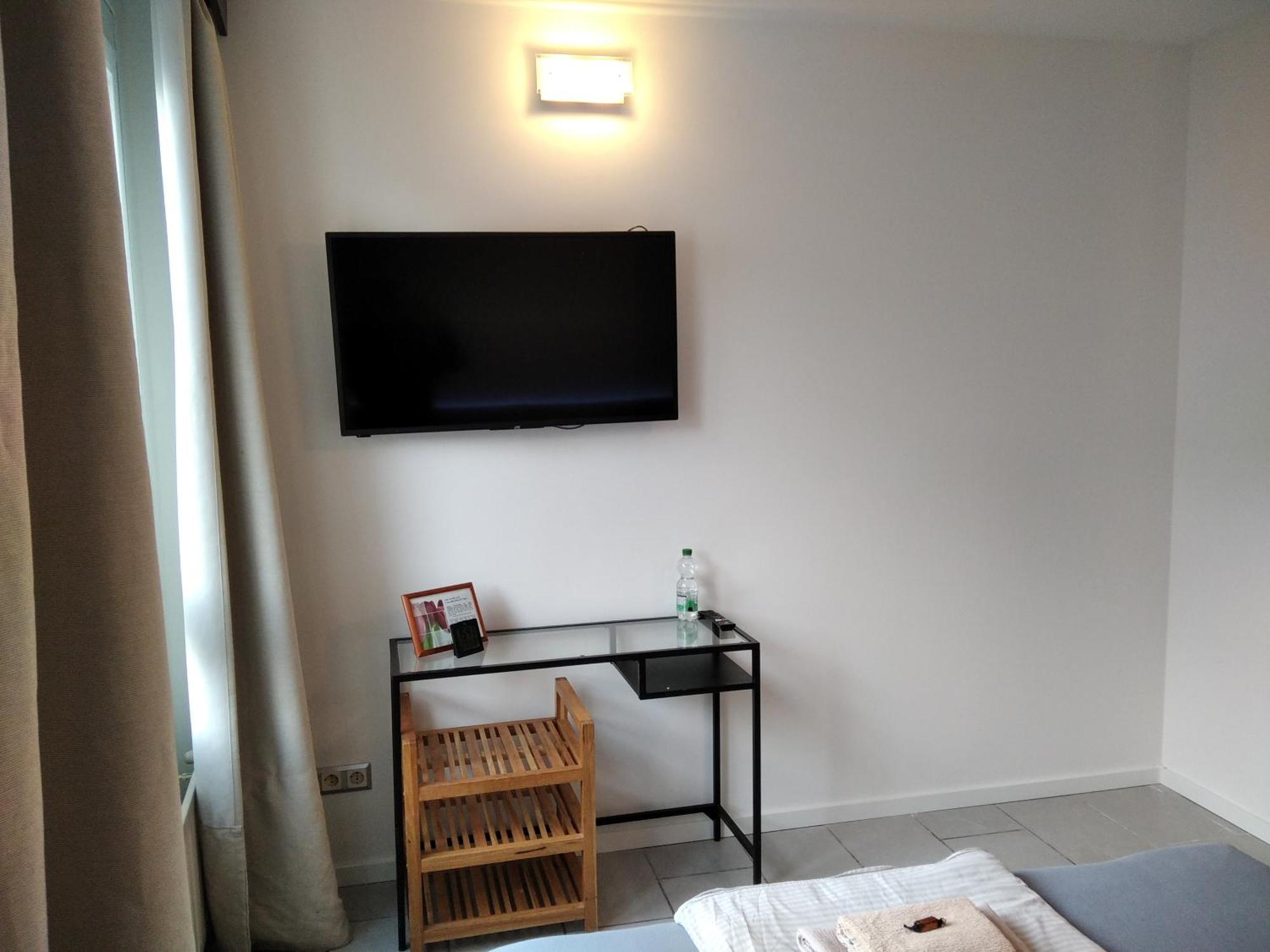 Sroom 118 And 119 In Center 로이틀링겐 외부 사진