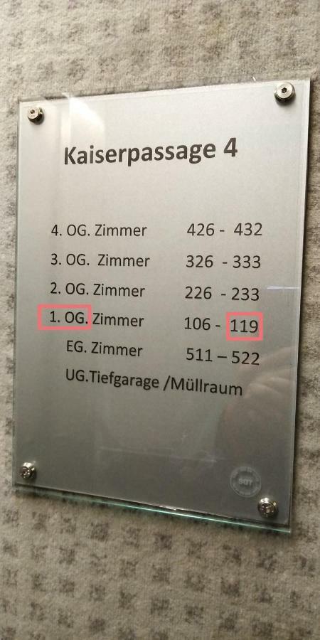 Sroom 118 And 119 In Center 로이틀링겐 외부 사진