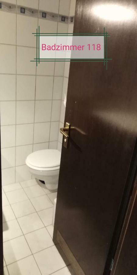 Sroom 118 And 119 In Center 로이틀링겐 외부 사진